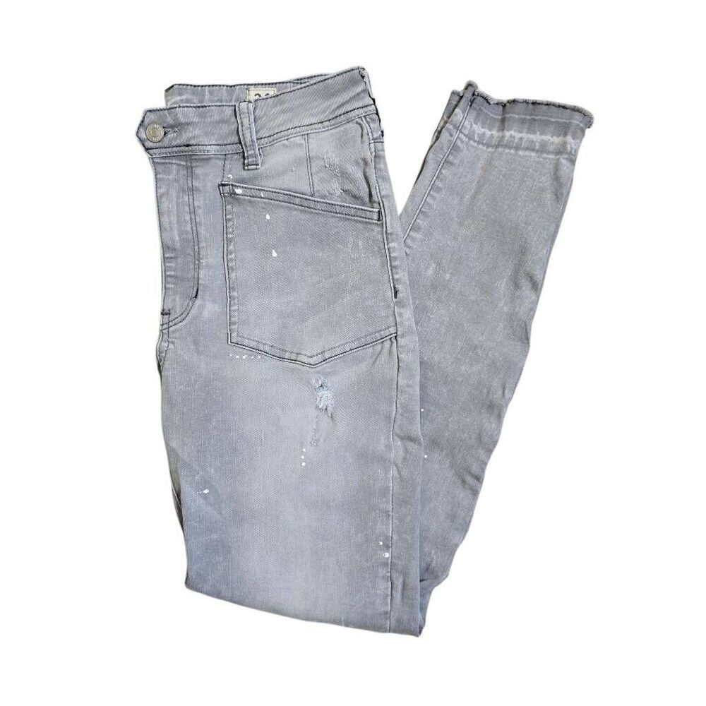 We The Free Free People Gummy Distressed Paint Splatter Gray Utility Jeans 31